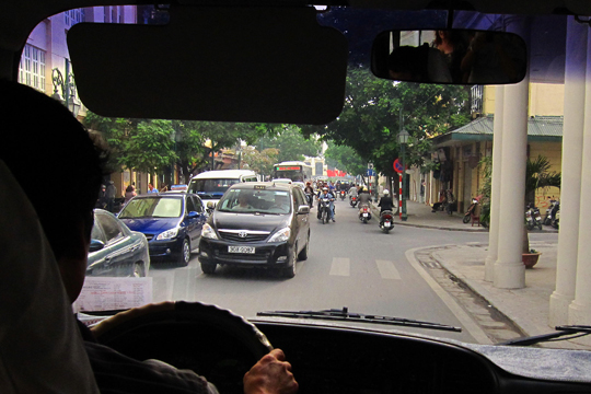 Driving to Ha Long Bay 02