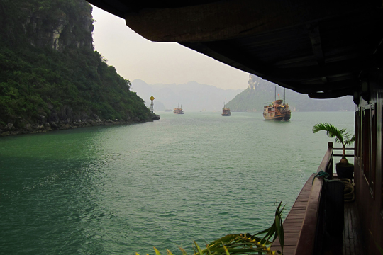 Train of cruise-junks.