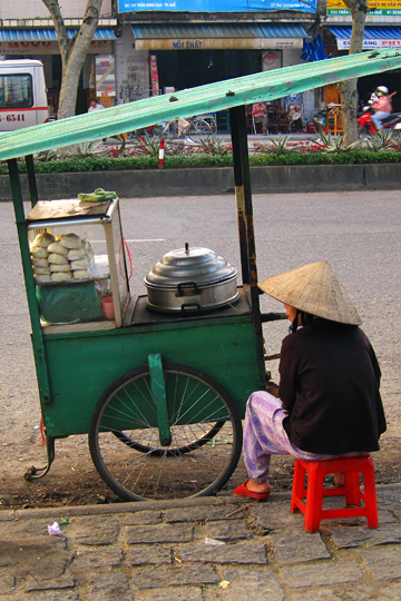 Steamed bun street-food cart, Hue.