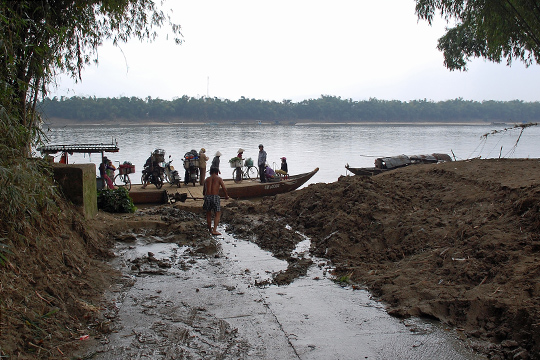Approaching the river-ferry, Central Highlands.