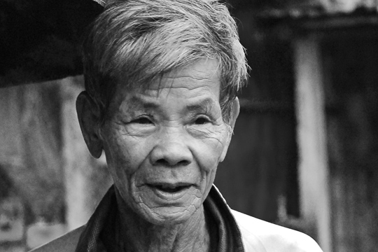Old man, fishing village near Hoi An.