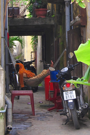 Nap-time. Old Town, Hoi An.