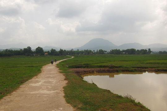Riding through the rice paddies 02, approaching My Son.