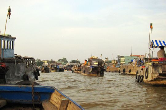 The Cai Rang Floating Market near Can Tho 02.