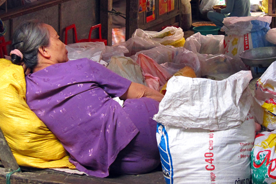 Afternoon rest-time at the central market, Hoi An.