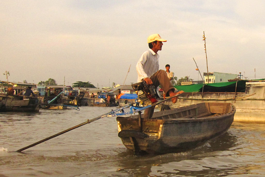 The Cai Rang Floating Market near Can Tho 05.