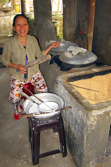 Making rice paper 02, Quang Nam Prov.