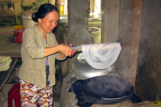 Making rice paper 03, Quang Nam Prov.