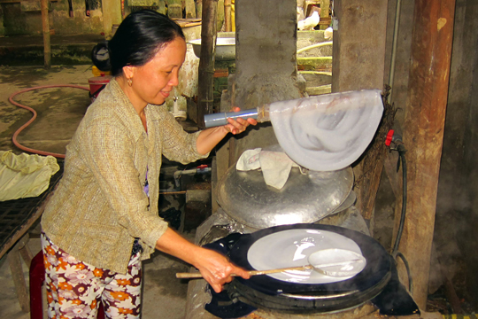 Making rice paper 04, Quang Nam Prov.
