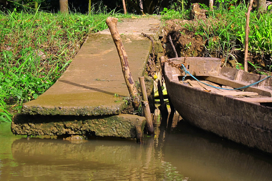 Concrete dock, near Can Tho.