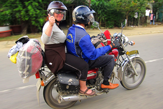 Cruisin', approaching Hoi An.