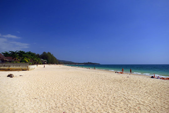 Looking south on the beach.