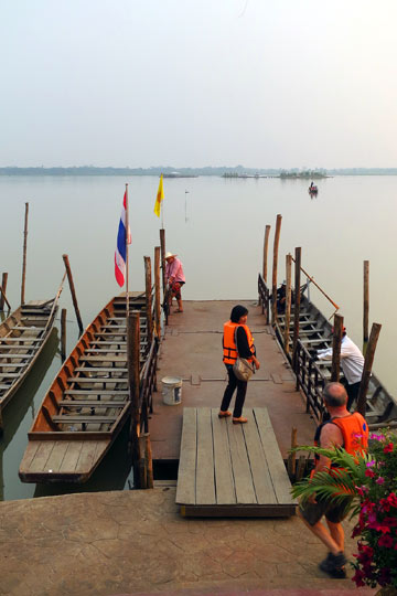 Boats to Wat Tilok Aram.