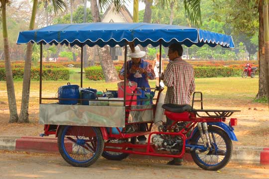 Mobile street-food at the Sukhothai Historical Park.