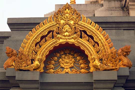 Wat Santikhiri door detail.