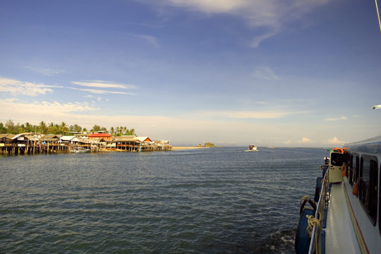 Heading out from Koh Lanta.
