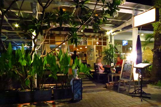 Front of the Bai Toey.